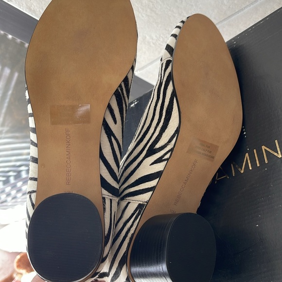 Rebecca Minkoff Zebra Animal Print Low Heel Izettetoo Boots size 10 - Picture 6 of 6